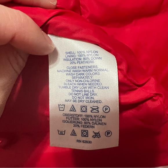 EUC - Lands End Red Puffer Vest Size Small - Picture 5 of 5